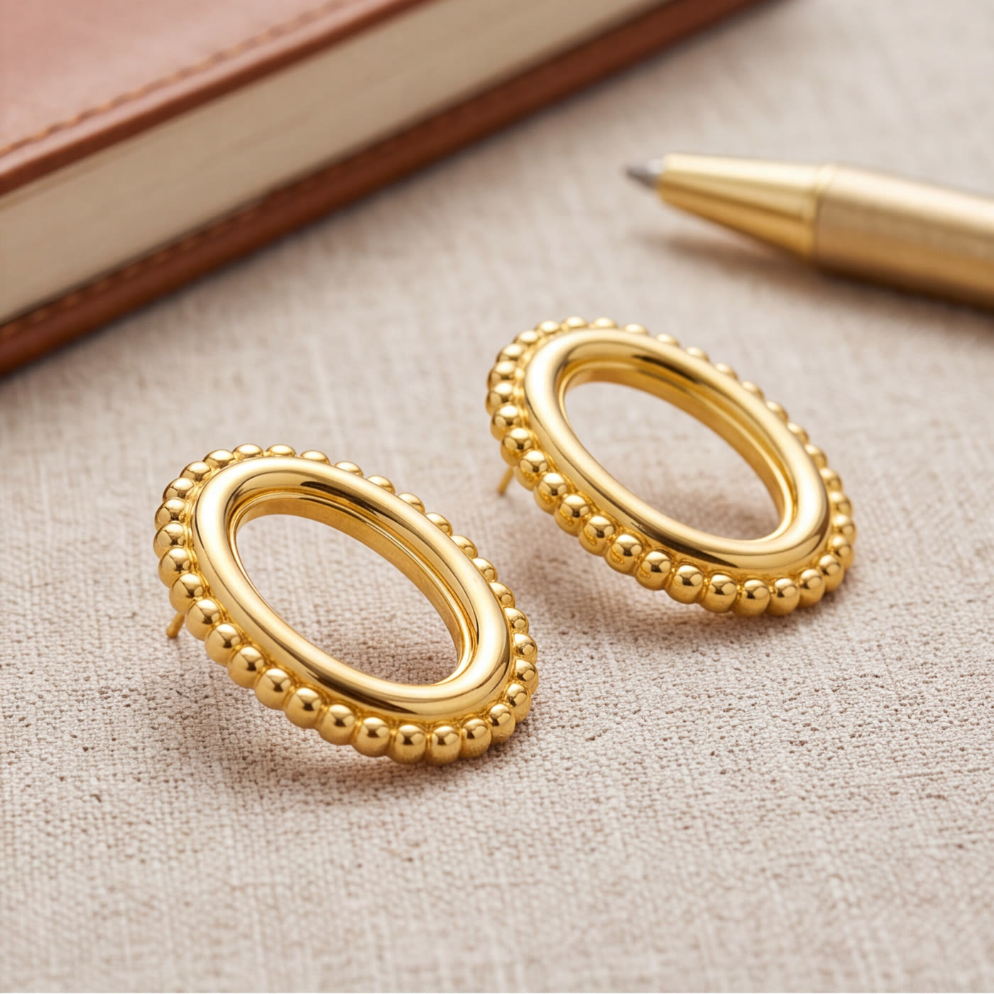 BRINCO OVAL VAZADO DOURADO ROCCHA JOIAS - Imagem 4
