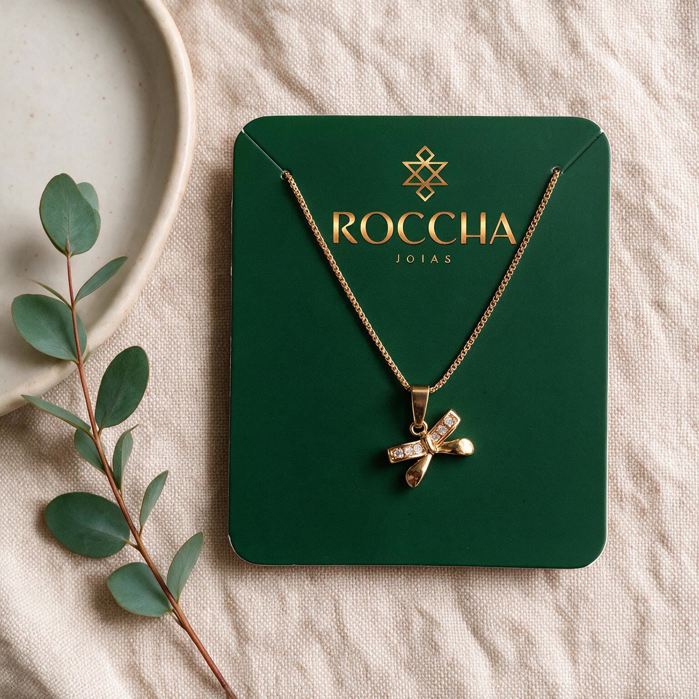 COLAR CORRENTE VENEZIANA COM PINGENTE LACINHO BANHADO A OURO